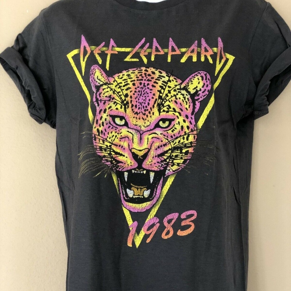 Def Leppard Rolled Sleeve T-Shirt New - Picture 2 of 10